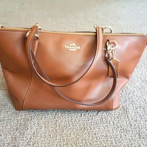 Medium Coach bag